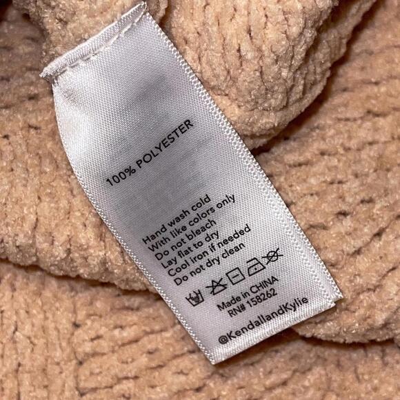 EUC Kendall + Kylie Cream Tan Argyle Pattern Chenille Sweater Vest Size M - Picture 8 of 9